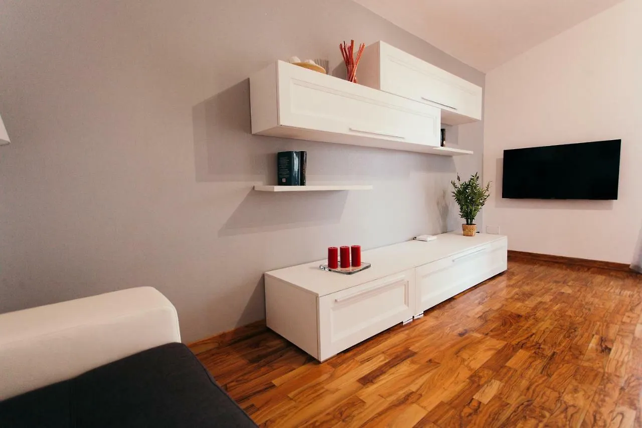 Appartamento Domus Leonardo-Private Free Parking Fiumicino 0*,  Italia