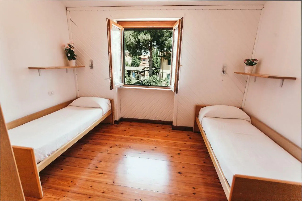 Appartamento Domus Leonardo-Private Free Parking Fiumicino Italia