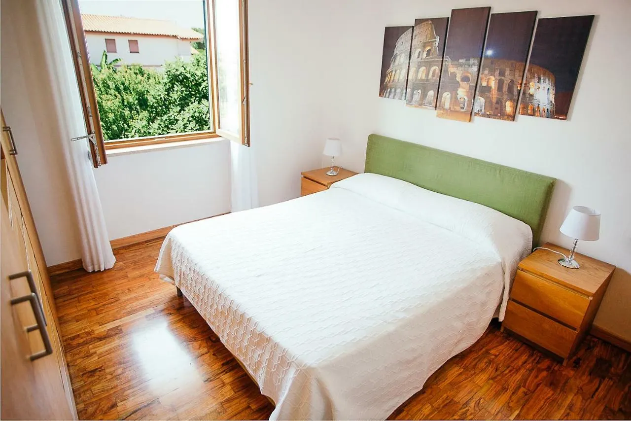 Appartamento Domus Leonardo-Private Free Parking Fiumicino